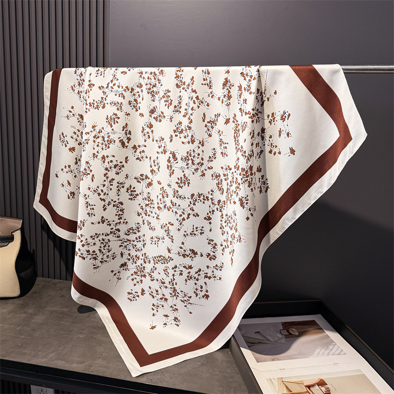 Design Twill Silk Square Scarf – Luxury Skincare Headband Bewertung und Preis
